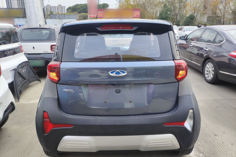 奇瑞 小蚂蚁 2021款 15万蚁粉款 蚁酷版 磷酸铁锂车身外观6