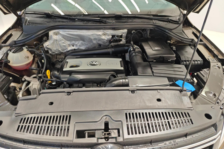 大众 途观 2017款 300TSI 自动两驱丝绸之路舒适版机舱底盘24