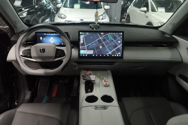 长安UNI-Z 2025款 1.5T 尊贵型中控内饰7002