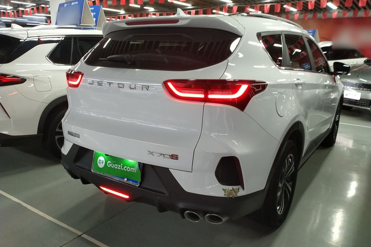 捷途X70S 2023款 1.5T DCT荣耀版 7座车身外观7