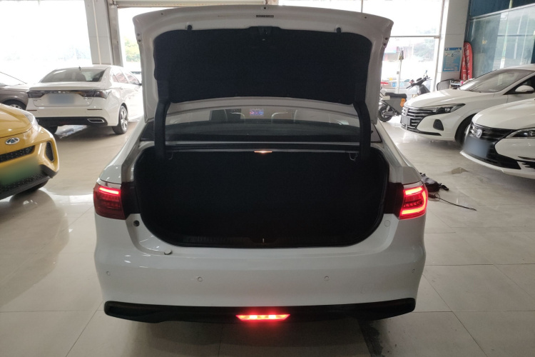 广汽传祺 传祺GA6 2019款 270T 自动精英版局部细节23