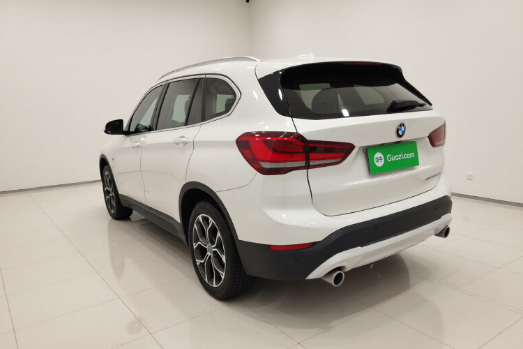 宝马X1 2021款 sDrive25Li 领先型车身外观5