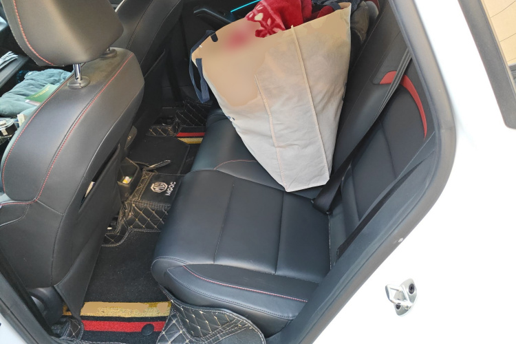 名爵 MG5 2021款 180DVVT CVT青春风尚版中控内饰21