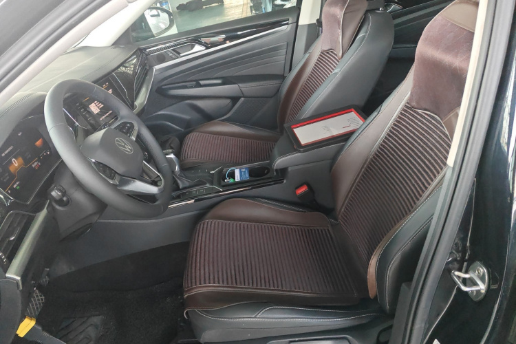 大众 帕萨特 2022款 280TSI 商务版中控内饰19