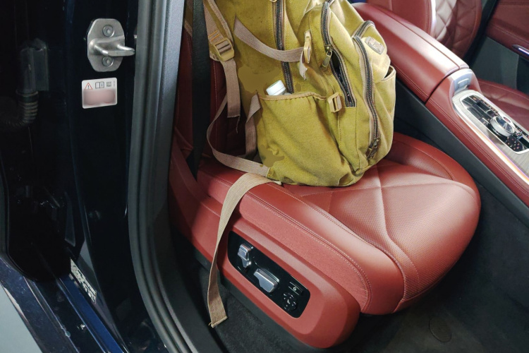 宝马X5 2023款 xDrive 40Li M运动曜夜套装局部细节41