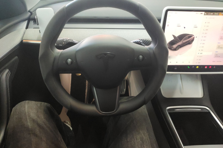特斯拉 Model Y 2023款 后轮驱动版中控内饰13