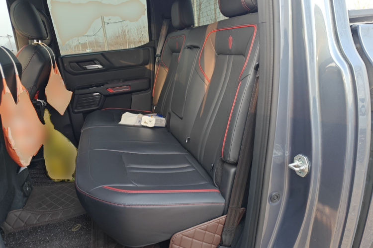 江铃 大道 2024款 敢探者 2.3T柴油自动四驱无界款中控内饰21