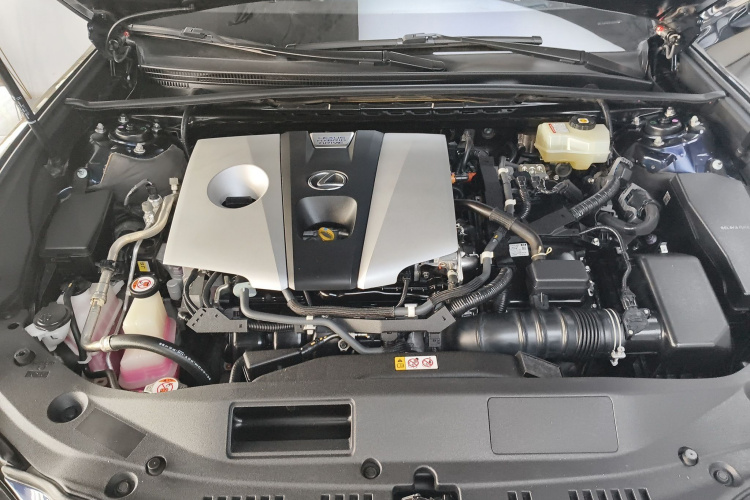 雷克萨斯ES 2020款 300h 行政版机舱底盘24