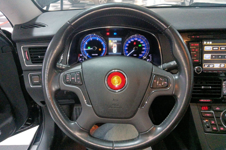 红旗H7 2015款 2.0T 豪华型中控内饰13