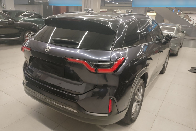 蔚来ES6 2020款 455KM 运动版车身外观7