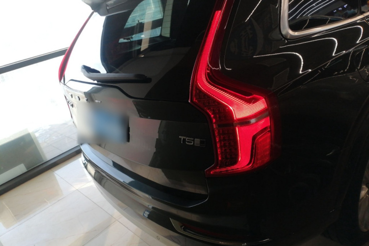 沃尔沃XC90 2019款 T5 智逸版 5座 国VI车身外观6
