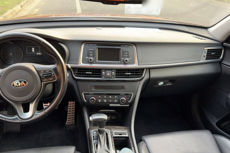 起亚K5 2016款 2.0L 自动LUX中控内饰7007