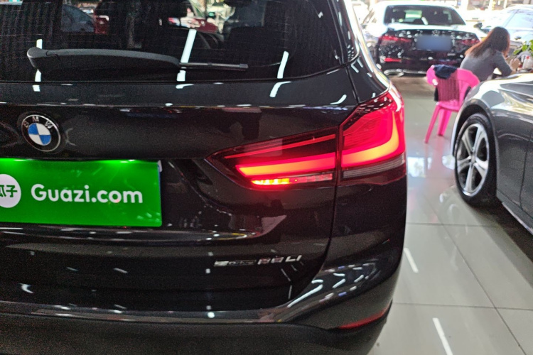 宝马X1 2022款 sDrive25Li 领先型车身外观9