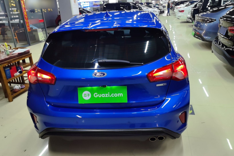 福特 福克斯 2020款 两厢 EcoBoost 180 自动锋潮型车身外观6
