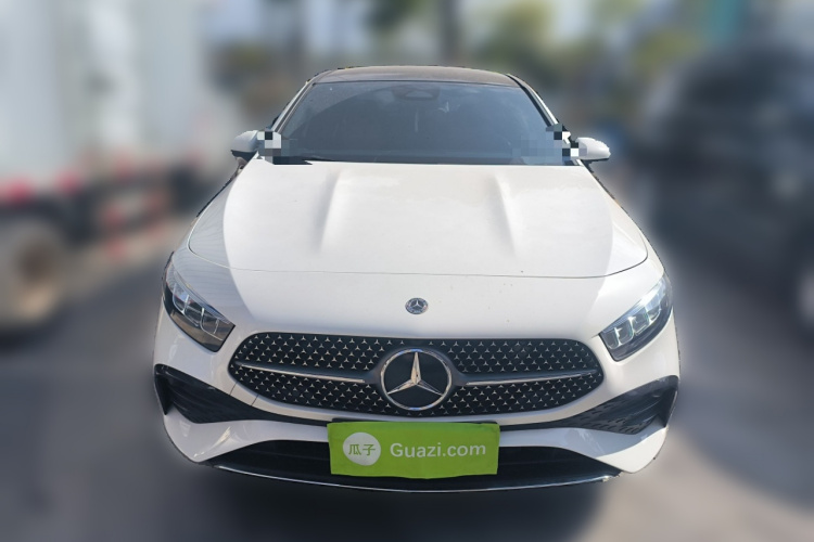 奔驰A级 2023款 A 200 L 时尚型车身外观2