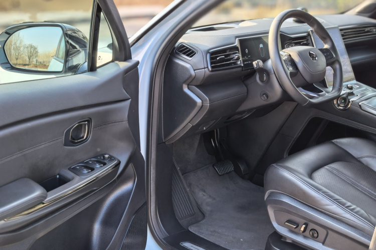 蔚来ES6 2020款 600KM 运动版中控内饰7001