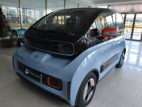 宝骏KiWi EV 2022款 艺术家轻享版 磷酸铁锂