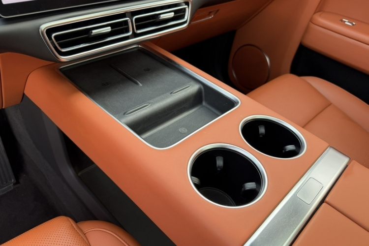 理想汽车 理想L8 2023款 Pro中控内饰7004