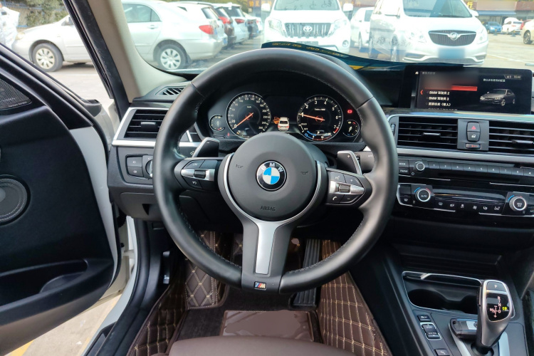 宝马3系 2019款 320Li M运动曜夜版中控内饰13