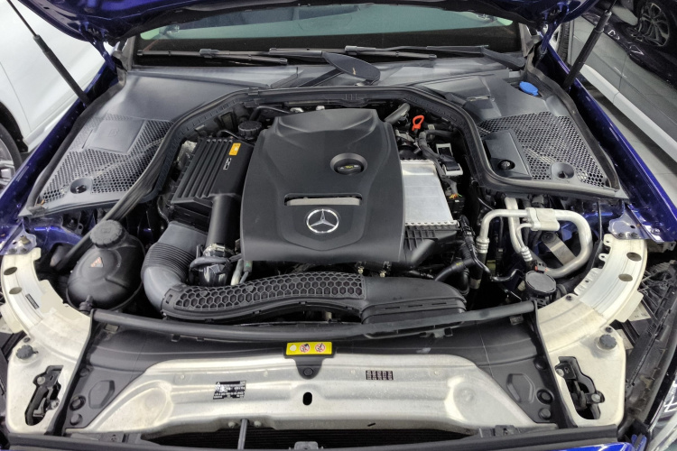 奔驰C级 2017款 C 180 L 运动版局部细节24