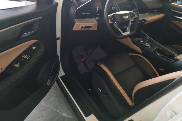 吉利汽车 豪越PRO 2024款 1.5T DCT 纵横+中控内饰20