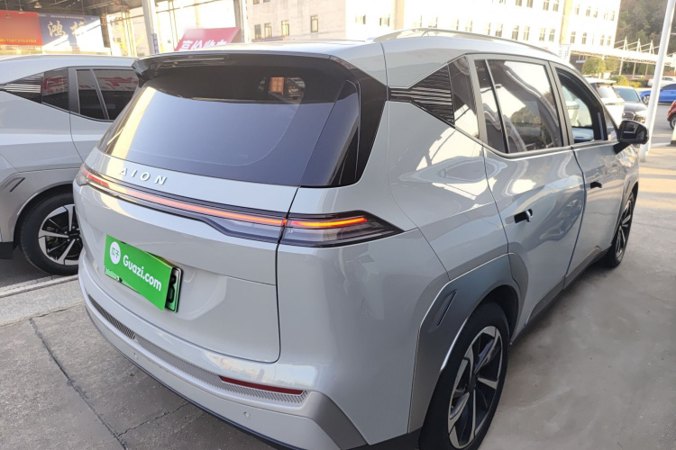 埃安 AION Y 2023款 Plus 510 智领版车身外观7