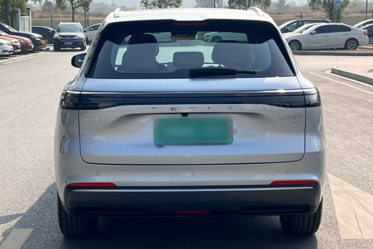 吉利银河 银河星舰7 EM-i 2025款 120km 探索+版车身外观6005