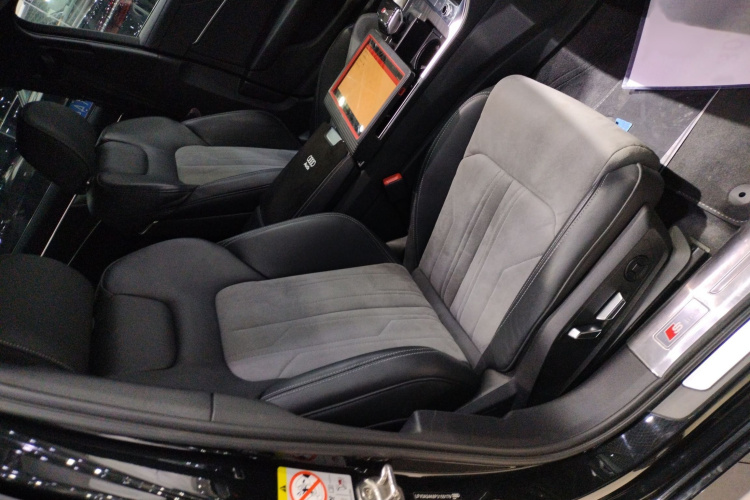 奥迪A6L 2024款 45 TFSI quattro 臻选动感型局部细节41