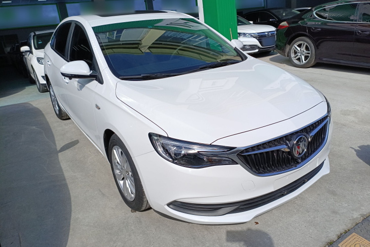 别克 英朗 2021款 改款 典范 1.5L 自动精英型车身外观3