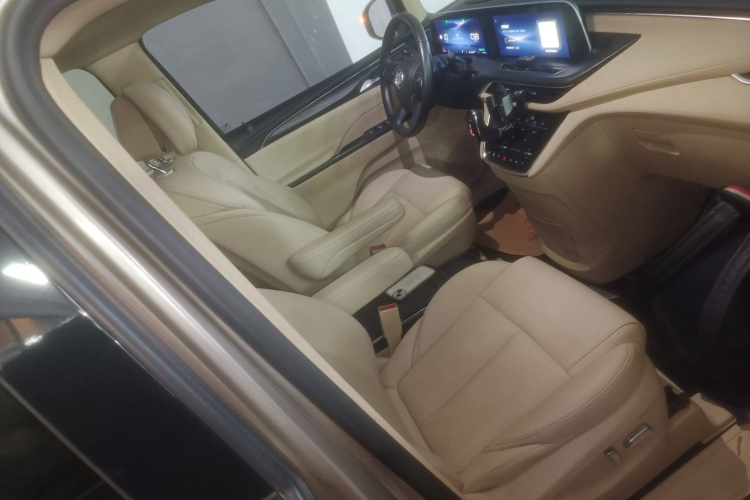 别克GL8 2023款 ES陆尊 尊享型中控内饰41