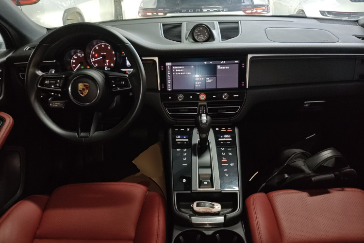 保时捷 2022款 Macan 2.0T中控内饰7002