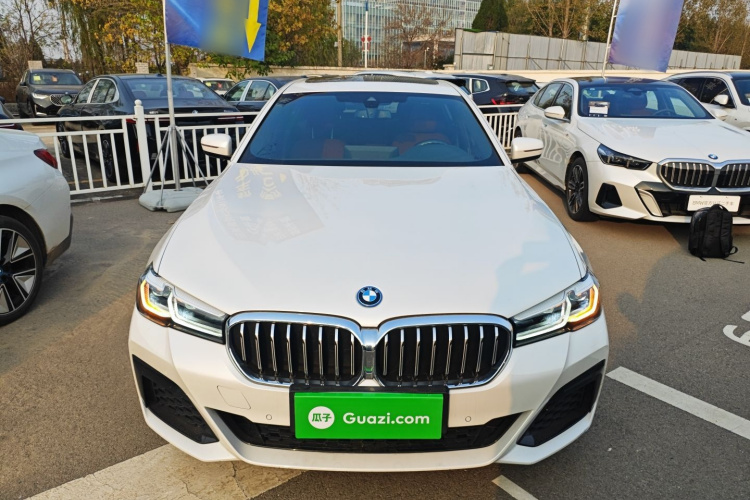 宝马5系新能源 2022款 改款二 535Le M运动套装车身外观2