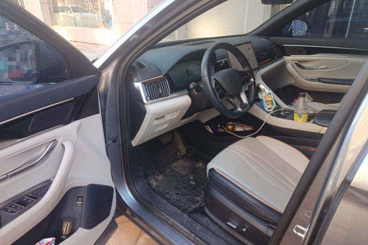 比亚迪 宋PLUS新能源 2023款 冠军版 DM-i 110KM 旗舰PLUS中控内饰20