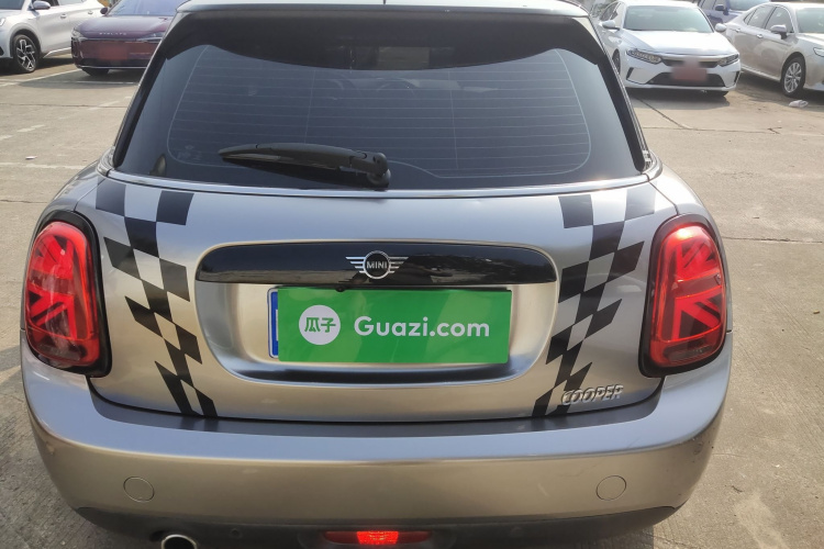 MINI 2018款 1.5T COOPER 经典派 五门版车身外观6