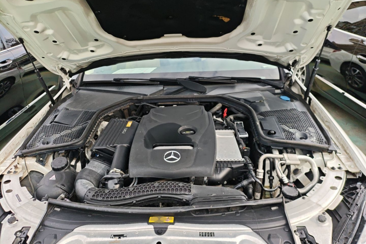 奔驰C级 2018款 C 180 L 时尚型运动版机舱底盘24