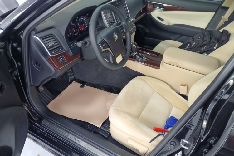 丰田 皇冠 2018款 2.0T 先锋版中控内饰19