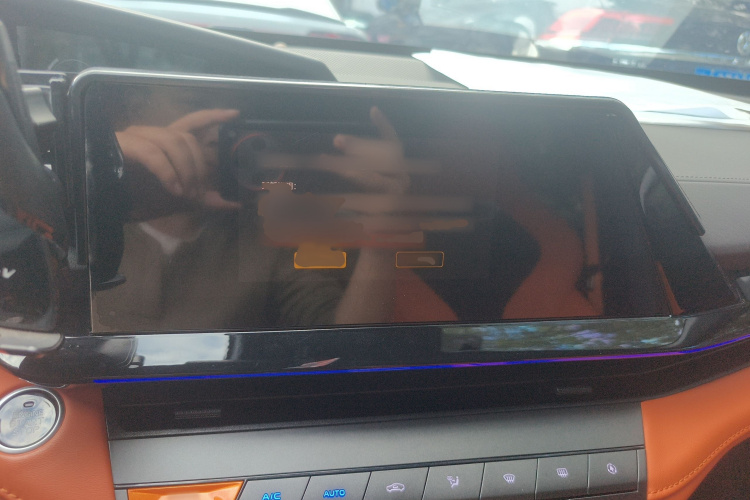 长安UNI-V 2023款 1.5T 运动版中控内饰7002