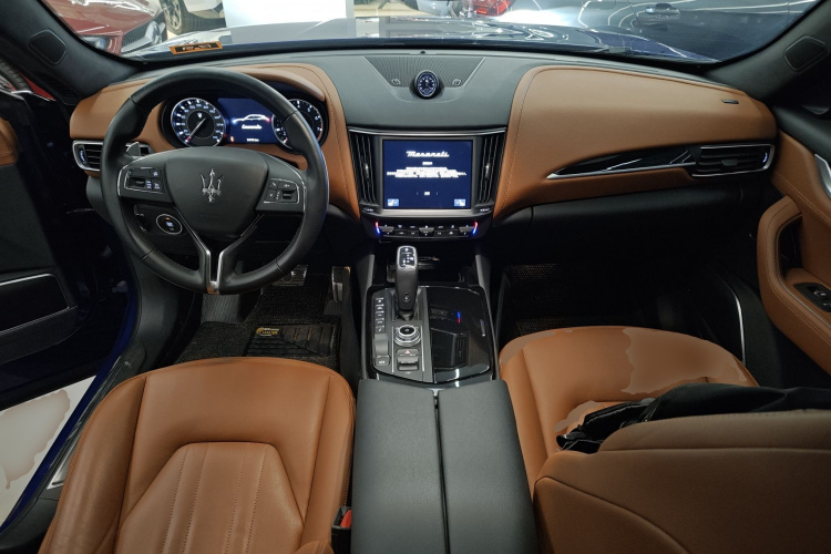 玛莎拉蒂 Levante 2021款 3.0T 标准版中控内饰7002