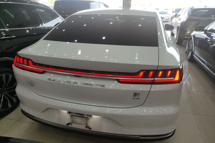 比亚迪 汉 2020款 DM 四驱性能版尊贵型车身外观6004