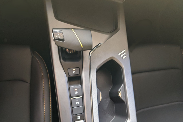 长安欧尚X5 PLUS 2023款 改款 1.5T DCT卓越型局部细节18