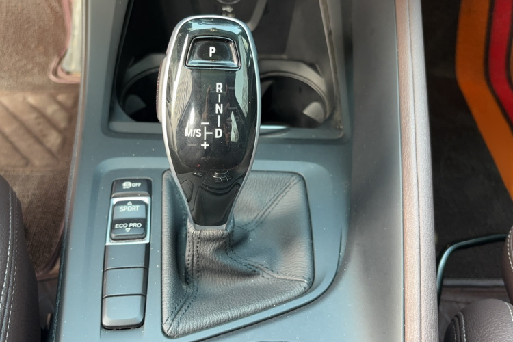 宝马X1 2022款 sDrive20Li 时尚型中控内饰7005