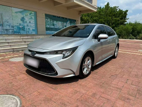 丰田 雷凌 2021款 双擎 1.8H E-CVT豪华版