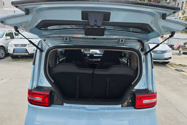 五菱汽车 宏光MINIEV 2022款 悦享款 三元锂机舱底盘23