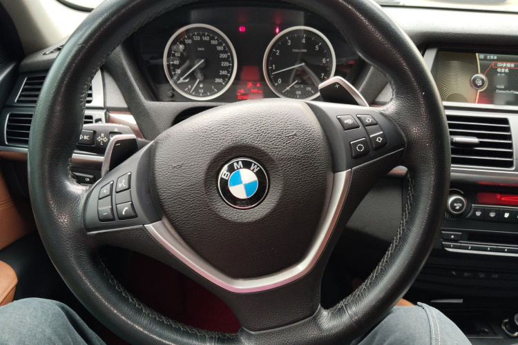 宝马X6 2014款 xDrive35i 运动型中控内饰13