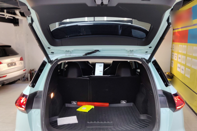 小鹏G3 2021款 G3i 460N机舱底盘23