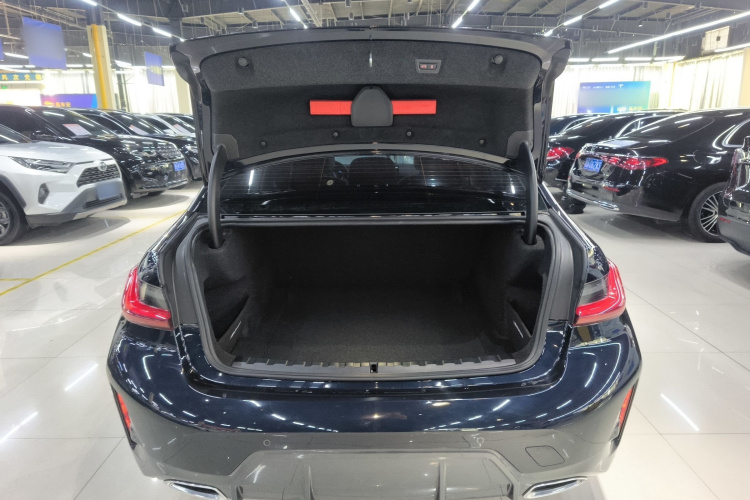 宝马3系 2024款 325Li M运动套装局部细节23