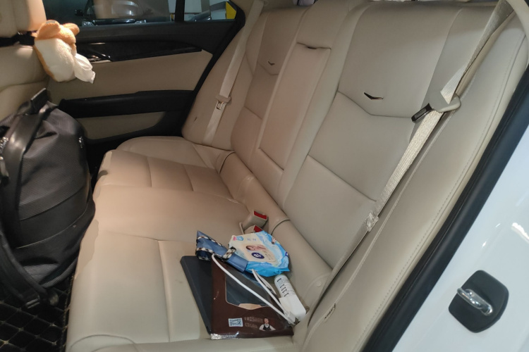 凯迪拉克ATS-L 2014款 28T 豪华型中控内饰21