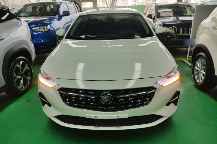 别克 君威 2020款 552T 豪华型车身外观2