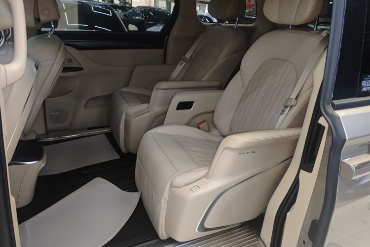 别克GL8 2023款 ES陆尊 旗舰型中控内饰7004