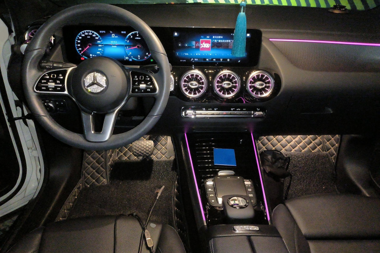 奔驰GLA 2020款 GLA 200中控内饰7002